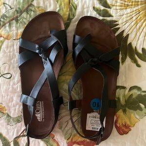 Cliffs by White Mountain - Size 10